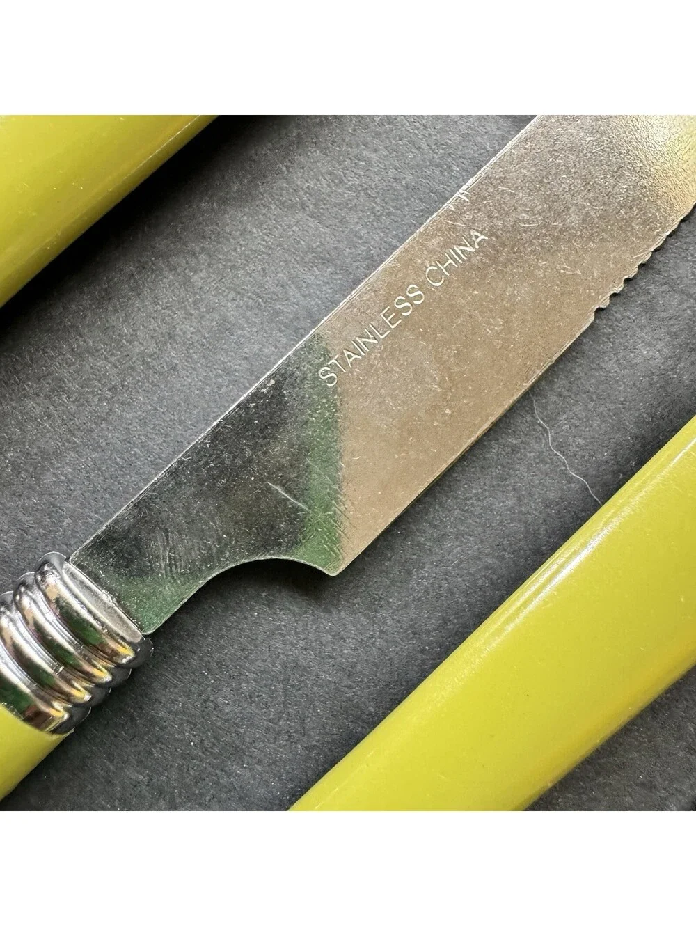 8 Vintage Knives Flatware Green Handle Stainless Blade Retro MCM Knife 1970s